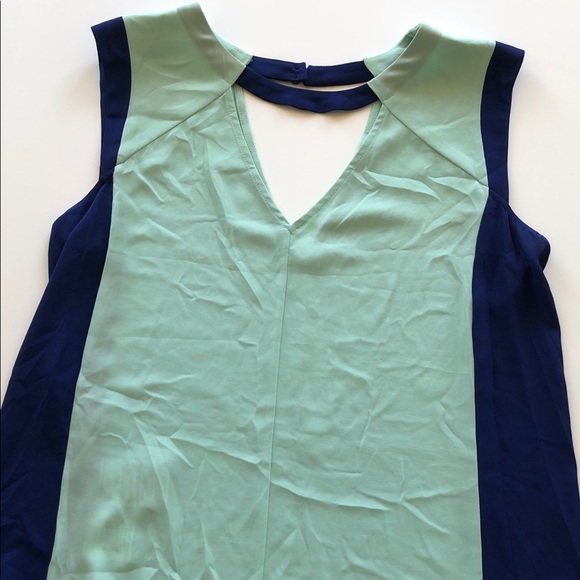 BCBG MAX AZRIA OPALINE GREEN CROSBY - Picture 3 of 5